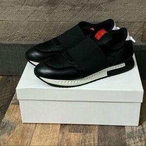 Givenchy Active Runner Elastic Sneakers Black & White - Men’s Size EU 45/US 12